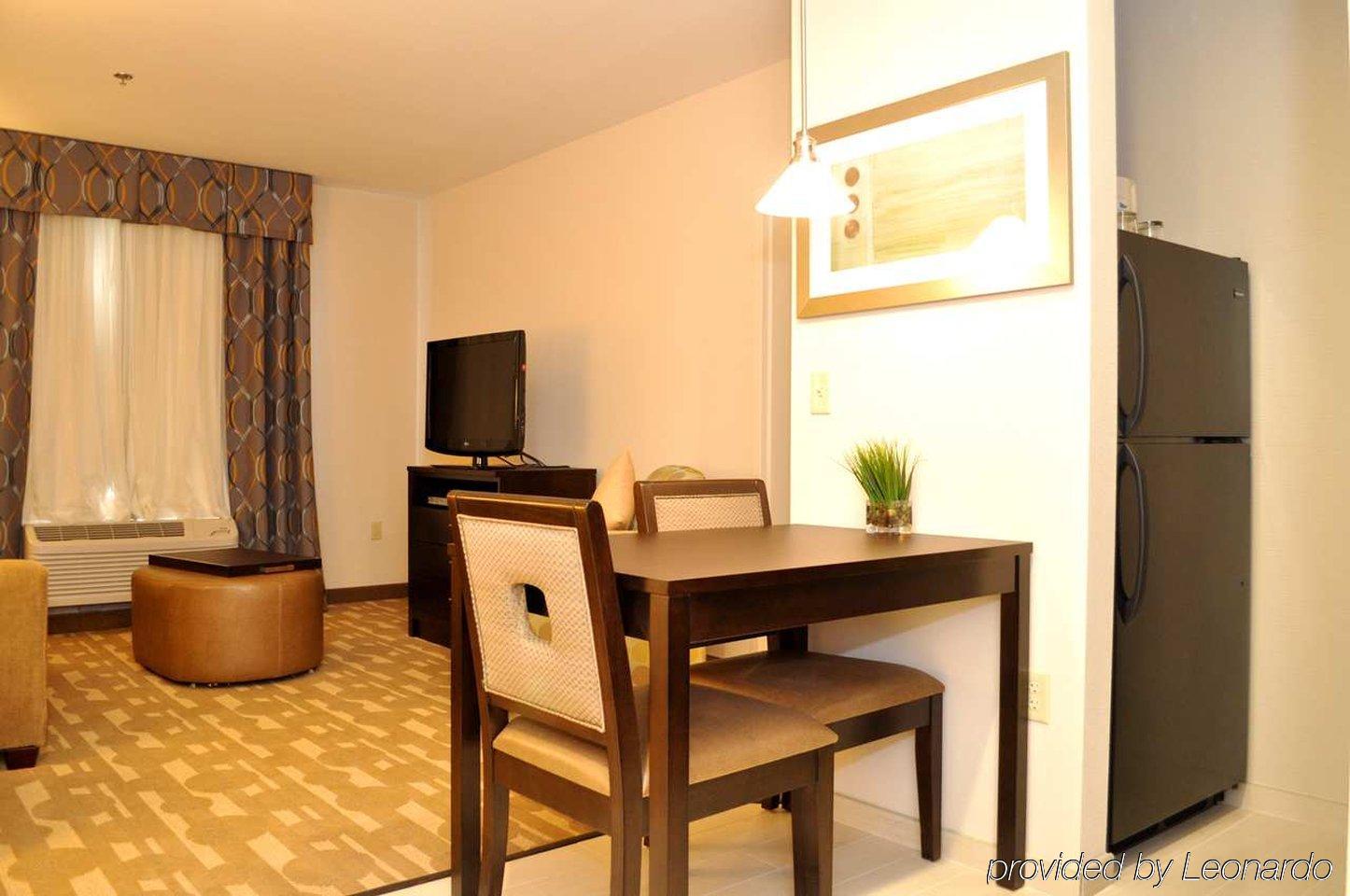 Homewood Suites Fort Wayne Ellisville Bilik gambar