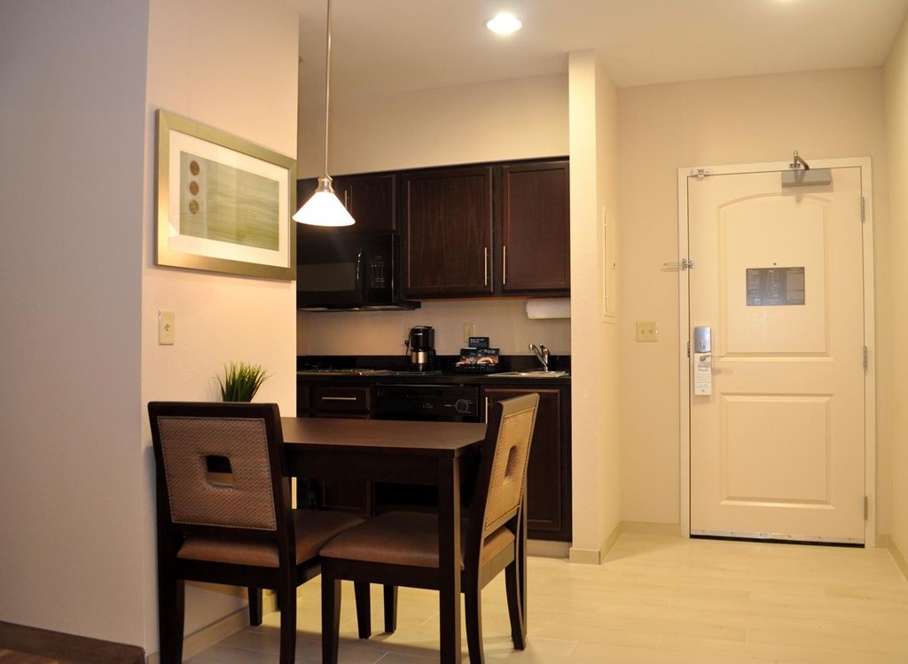 Homewood Suites Fort Wayne Ellisville Bilik gambar